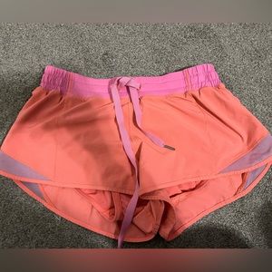 Lululemon Hotty hot shorts 2.5” size 8